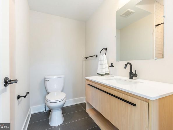 3851 Ridge Avenue, Philadelphia PA 19132
