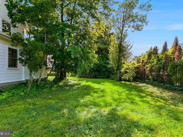 6818 Connecticut Avenue, Chevy Chase MD 20815