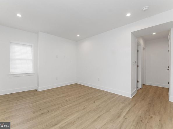 7707 Ridge Avenue, Philadelphia PA 19128