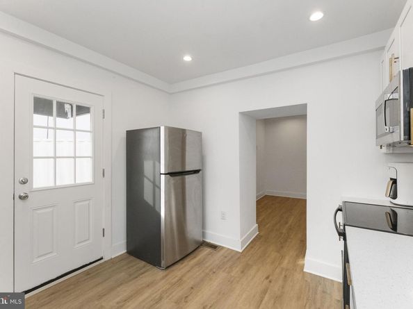 7707 Ridge Avenue, Philadelphia PA 19128