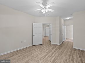 2911 Deer Hollow Way 118, Fairfax VA 22031