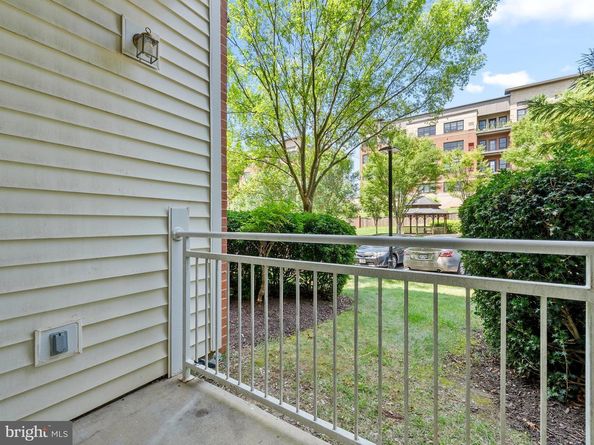 2911 Deer Hollow Way 118, Fairfax VA 22031