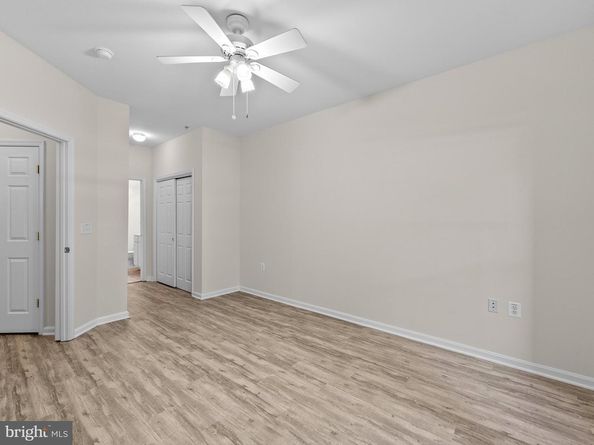 2911 Deer Hollow Way 118, Fairfax VA 22031