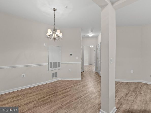 2911 Deer Hollow Way 118, Fairfax VA 22031