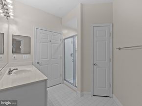 2911 Deer Hollow Way 118, Fairfax VA 22031