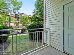 2911 Deer Hollow Way 118, Fairfax VA 22031