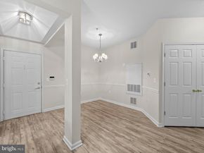 2911 Deer Hollow Way 118, Fairfax VA 22031