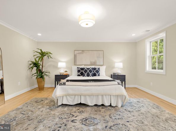 10700 Alloway Drive, Potomac MD 20854