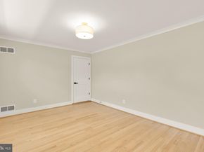 10700 Alloway Drive, Potomac MD 20854