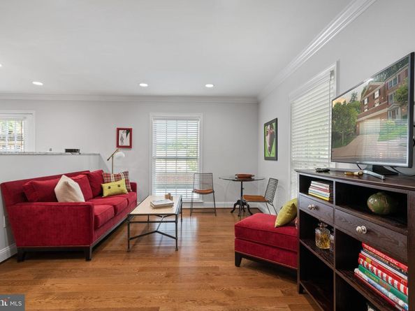 2317 S Queen Street, Arlington VA 22202
