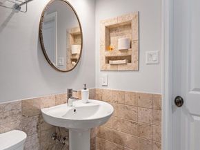 2317 S Queen Street, Arlington VA 22202