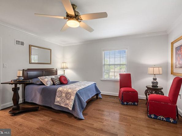 2317 S Queen Street, Arlington VA 22202
