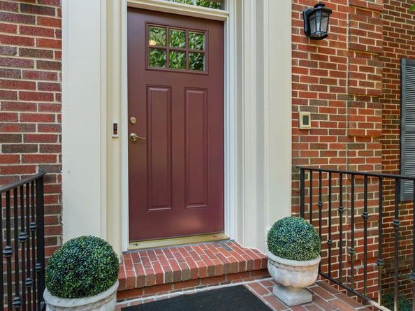2317 S Queen Street, Arlington VA 22202