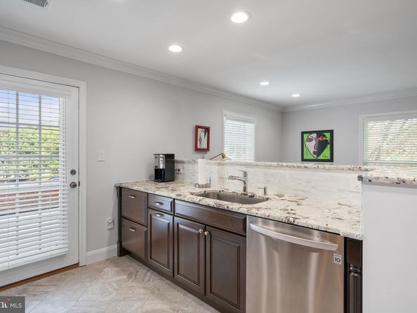 2317 S Queen Street, Arlington VA 22202