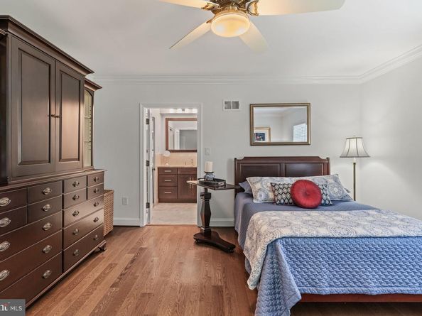 2317 S Queen Street, Arlington VA 22202