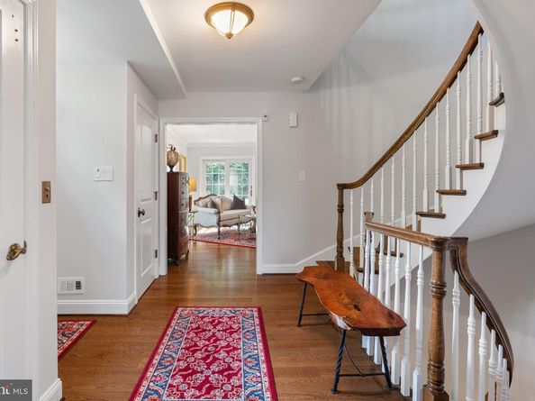 2317 S Queen Street, Arlington VA 22202