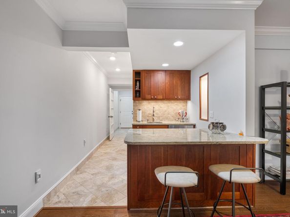 2317 S Queen Street, Arlington VA 22202