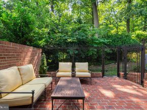 2317 S Queen Street, Arlington VA 22202