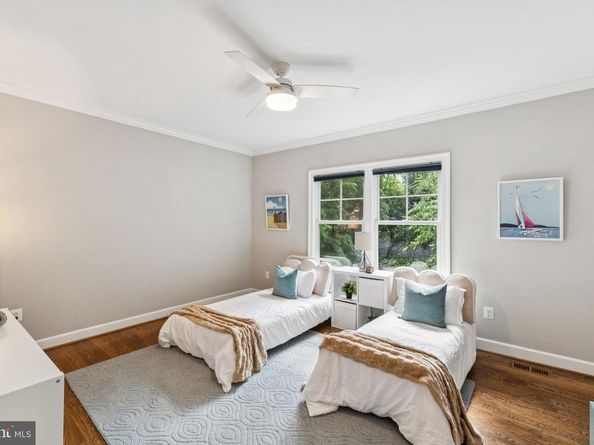 2354 N Quebec Street, Arlington VA 22207