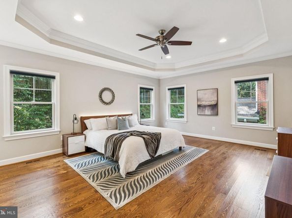 2354 N Quebec Street, Arlington VA 22207