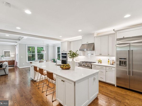 2354 N Quebec Street, Arlington VA 22207