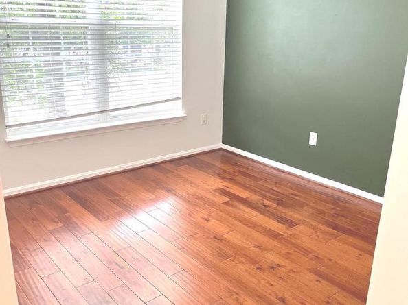 2720 Bellforest Court 201, Vienna VA 22180