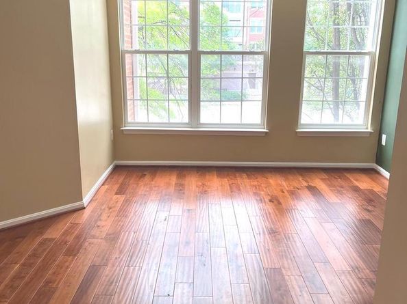 2720 Bellforest Court 201, Vienna VA 22180