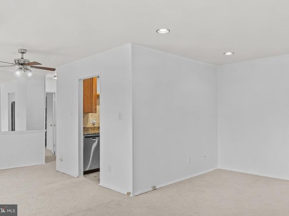 8003 Chanute Place 12, Falls Church VA 22042