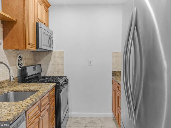 8003 Chanute Place 12, Falls Church VA 22042