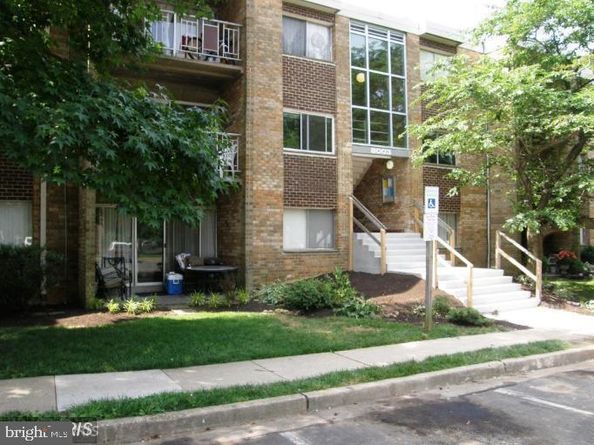 8003 Chanute Place 12, Falls Church VA 22042