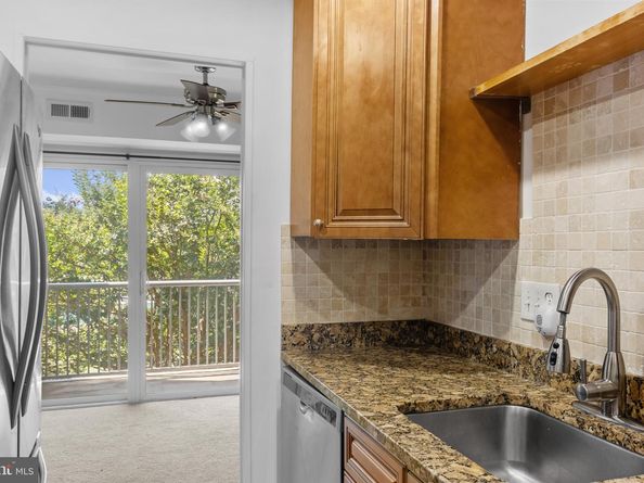 8003 Chanute Place 12, Falls Church VA 22042