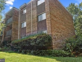 8003 Chanute Place 12, Falls Church VA 22042
