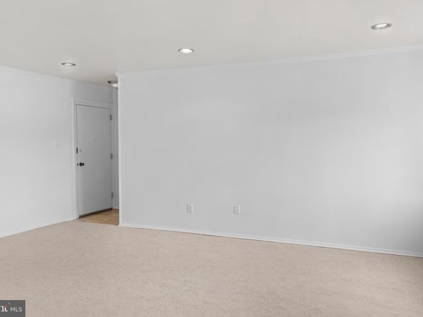 8003 Chanute Place 12, Falls Church VA 22042