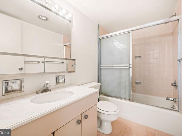 3001 Veazey Terrace NW 615, Washington DC 20008