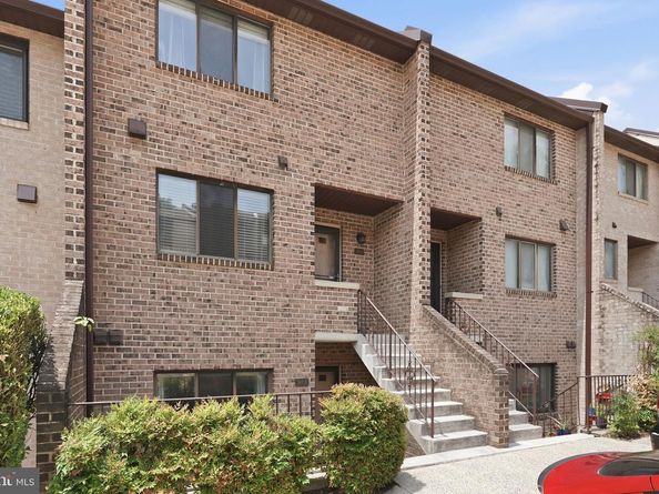 3810 Steppes Court, Falls Church VA 22041