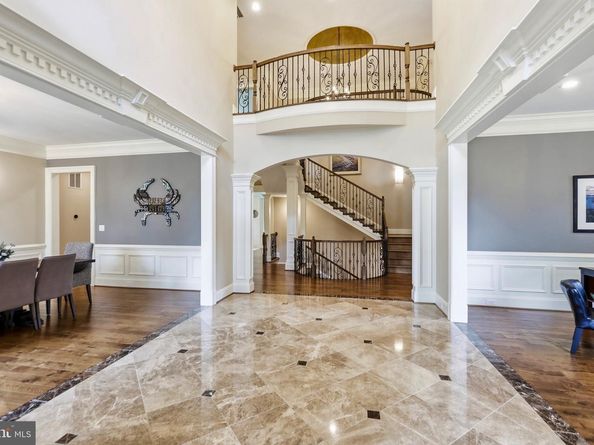 936 Kimberwicke Rd, Mclean VA 22102
