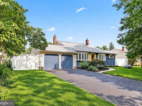 81 S. Manor Lane, Yardley PA 19067