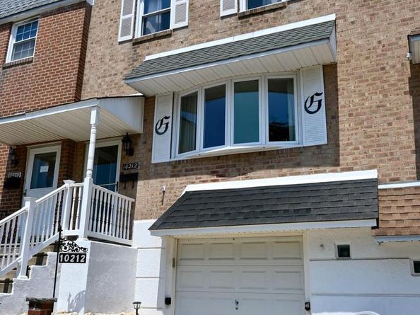 10212 Woburn Place, Philadelphia PA 19114