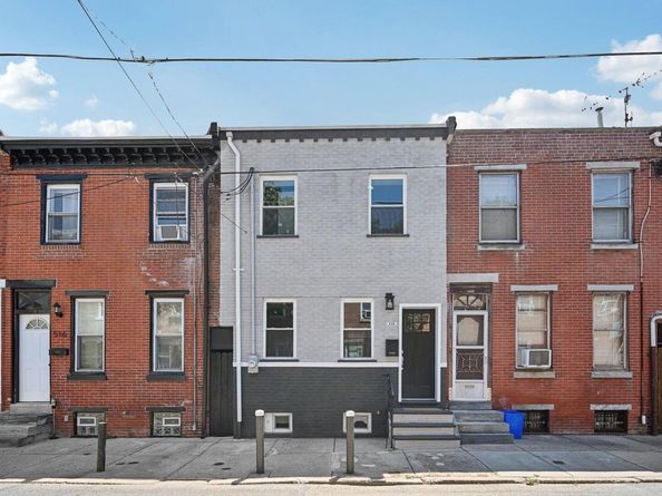 518 Greenwich Street, Philadelphia PA 19147