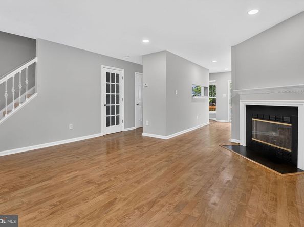22009 Guilford Station Terrace, Sterling VA 20166