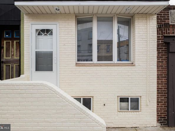 2715 E Thompson Street, Philadelphia PA 19134