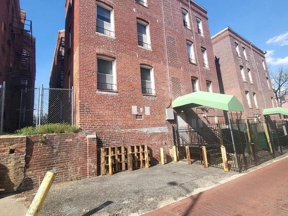 1108 Columbia Road NW 202, Washington DC 20009
