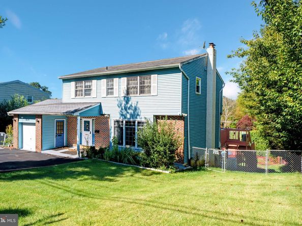 814 Caledonia Street, Philadelphia PA 19128