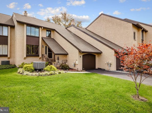 37 Golf Club Drive, Langhorne PA 19047