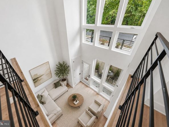 2105 M Street NE 7, Washington DC 20002