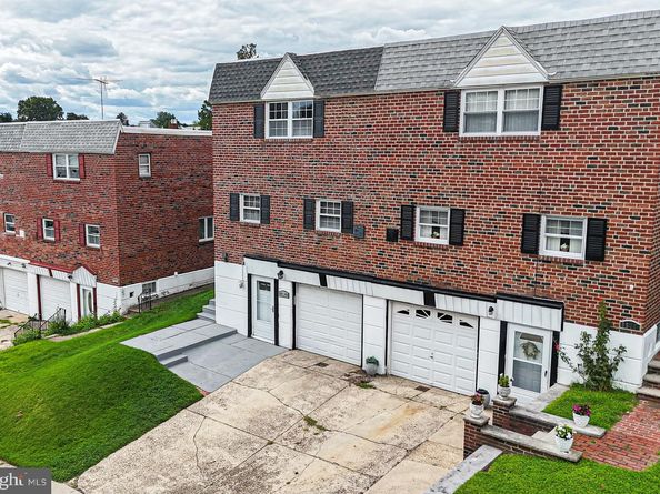 8520 Bridle Road, Philadelphia PA 19111