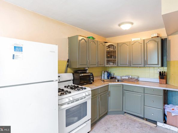 620 W Park Lane, Philadelphia PA 19144