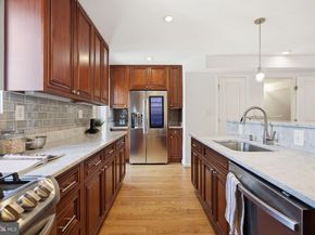 329 18TH Place NE, Washington DC 20002