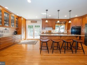 2515 Parke Lane, Broomall PA 19008