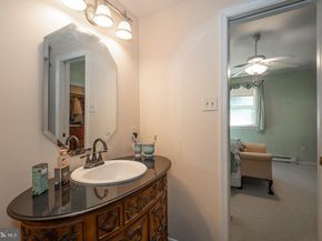 2515 Parke Lane, Broomall PA 19008
